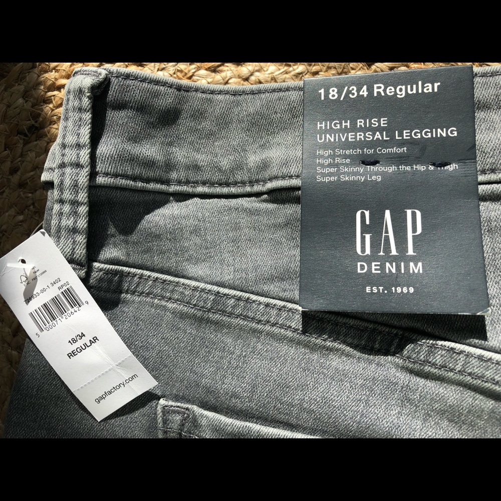 NWT GAP high rise denim legging Sz 34/18